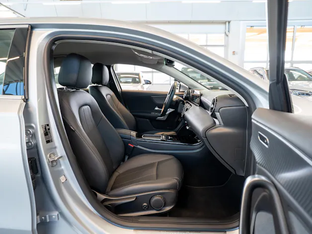 MERCEDES-BENZ A 220 Progressive 4m Limousine / Facelift / Rückfahrkamera / Sitzheizung