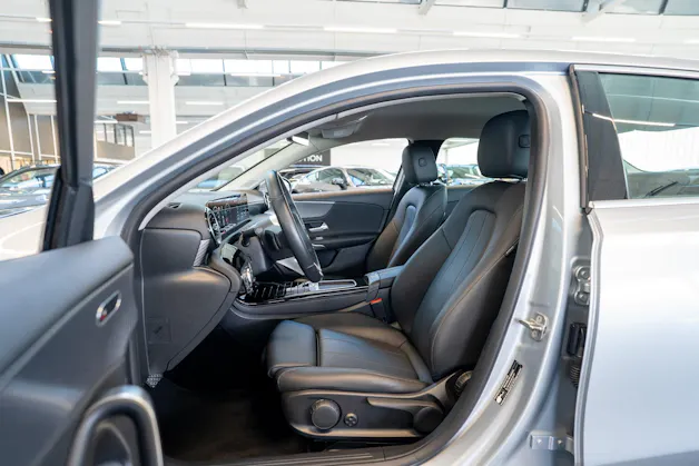 MERCEDES-BENZ A 220 Progressive 4m Limousine / Facelift / Rückfahrkamera / Sitzheizung