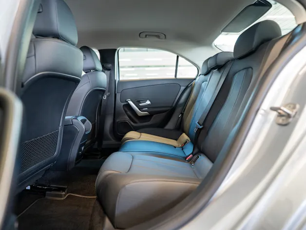 MERCEDES-BENZ A 220 Progressive 4m Limousine / Facelift / Rückfahrkamera / Sitzheizung