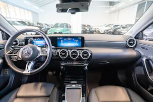 MERCEDES-BENZ A 220 Progressive 4m Limousine / Facelift / Rückfahrkamera / Sitzheizung