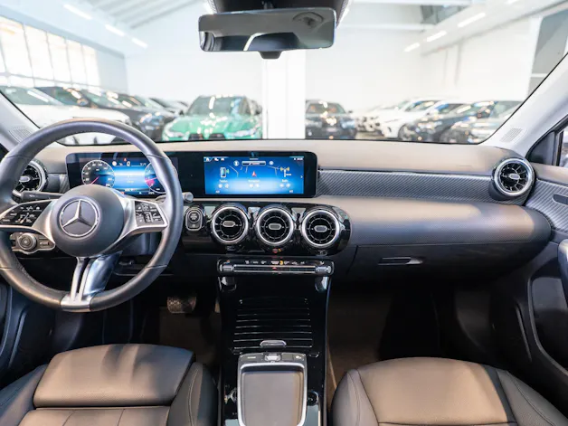 MERCEDES-BENZ A 220 Progressive 4m Limousine / Facelift / Rückfahrkamera / Sitzheizung