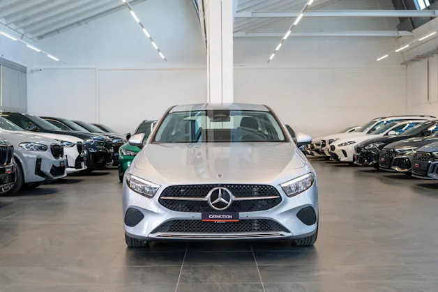 MERCEDES-BENZ A 220 Progressive 4m Limousine / Facelift / Rückfahrkamera / Sitzheizung