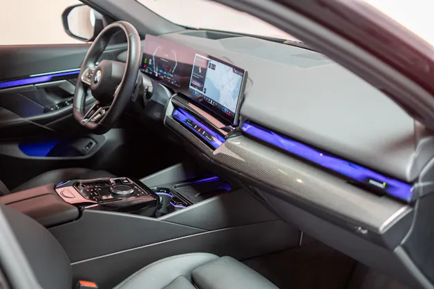 BMW 520i M Sport / HeadUp / 360°Kamer / Sitzbelüftung