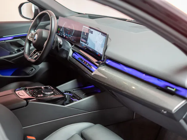 BMW 520i M Sport / HeadUp / 360°Kamer / Sitzbelüftung