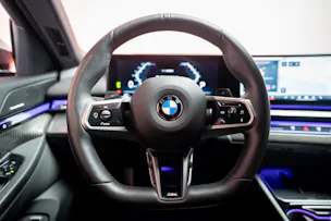 BMW 520i M Sport / HeadUp / 360°Kamer / Sitzbelüftung