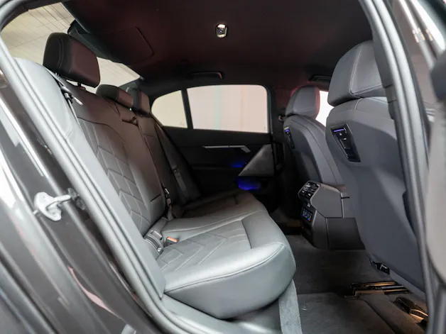 BMW 520i M Sport / HeadUp / 360°Kamer / Sitzbelüftung