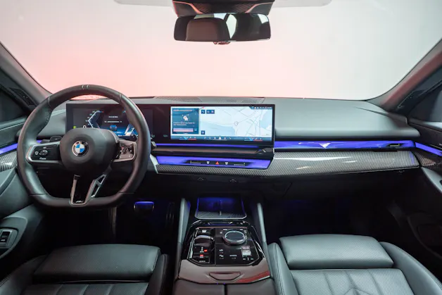 BMW 520i M Sport / HeadUp / 360°Kamer / Sitzbelüftung