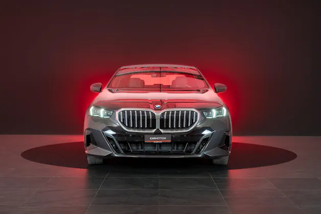 BMW 520i M Sport / HeadUp / 360°Kamer / Sitzbelüftung