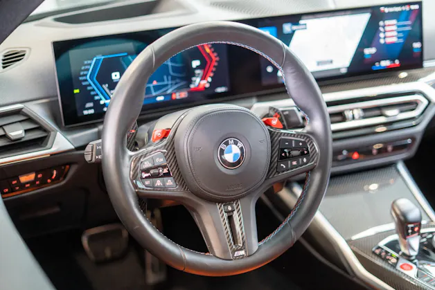 BMW M4 Competition xDrive Coupé / M Carbon Schalensitze / Keramik Bremsanlage / Head-Up Display