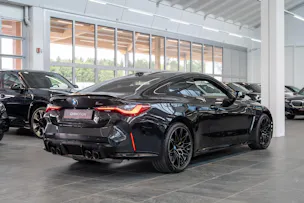BMW M4 Competition xDrive Coupé / M Carbon Schalensitze / Keramik Bremsanlage / Head-Up Display