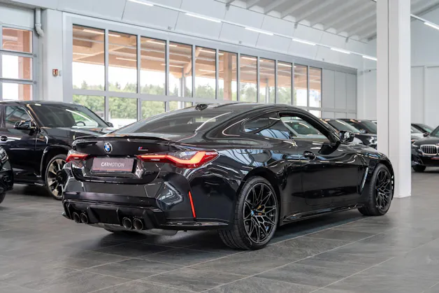 BMW M4 Competition xDrive Coupé / M Carbon Schalensitze / Keramik Bremsanlage / Head-Up Display