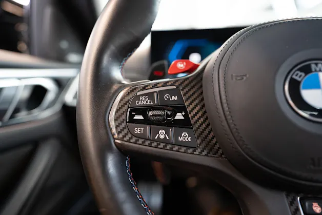 BMW M4 Competition xDrive Coupé / M Carbon Schalensitze / Keramik Bremsanlage / Head-Up Display