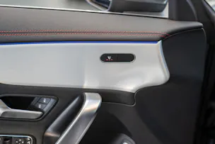MERCEDES-BENZ CLA 200 AMG Line / Facelift / Rückfahrkamera / Ambientebeleuchtung