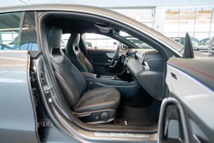 MERCEDES-BENZ CLA 200 AMG Line / Facelift / Rückfahrkamera / Ambientebeleuchtung