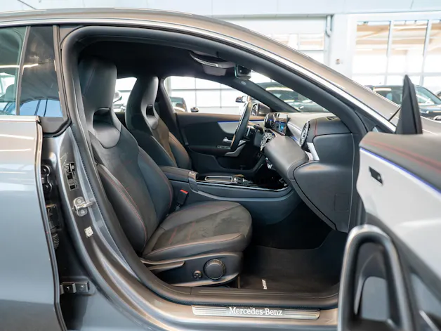 MERCEDES-BENZ CLA 200 AMG Line / Facelift / Rückfahrkamera / Ambientebeleuchtung