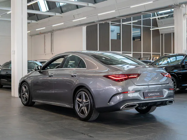 MERCEDES-BENZ CLA 200 AMG Line / Facelift / Rückfahrkamera / Ambientebeleuchtung