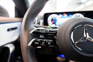 MERCEDES-BENZ CLA 200 AMG Line / Facelift / Rückfahrkamera / Ambientebeleuchtung