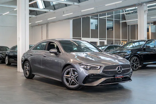 MERCEDES-BENZ CLA 200 AMG Line / Facelift / Rückfahrkamera / Ambientebeleuchtung