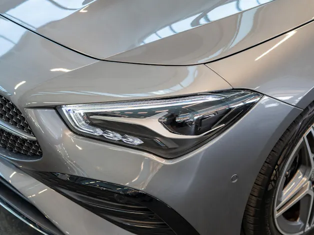 MERCEDES-BENZ CLA 200 AMG Line / Facelift / Rückfahrkamera / Ambientebeleuchtung