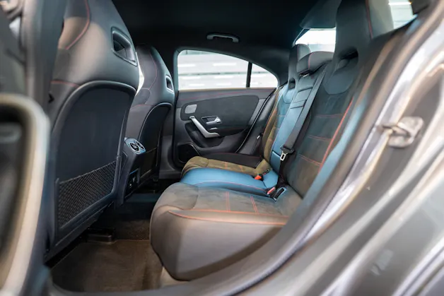 MERCEDES-BENZ CLA 200 AMG Line / Facelift / Rückfahrkamera / Ambientebeleuchtung