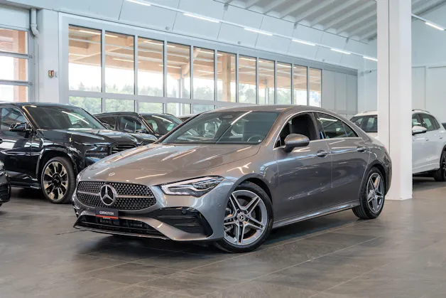 MERCEDES-BENZ CLA 200 AMG Line / Facelift / Rückfahrkamera / Ambientebeleuchtung
