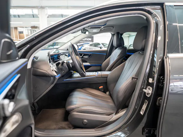 MERCEDES-BENZ E 300 de Avantgarde 4matic Kombi / MBUX Superscreen / Burmester / 360° Kamera
