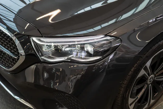 MERCEDES-BENZ E 300 de Avantgarde 4matic Kombi / MBUX Superscreen / Burmester / 360° Kamera