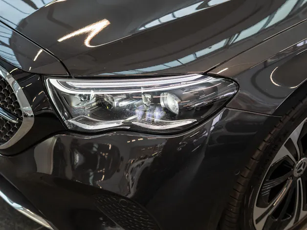 MERCEDES-BENZ E 300 de Avantgarde 4matic Kombi / MBUX Superscreen / Burmester / 360° Kamera