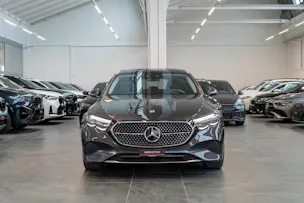 MERCEDES-BENZ E 300 de Avantgarde 4matic Kombi / MBUX Superscreen / Burmester / 360° Kamera
