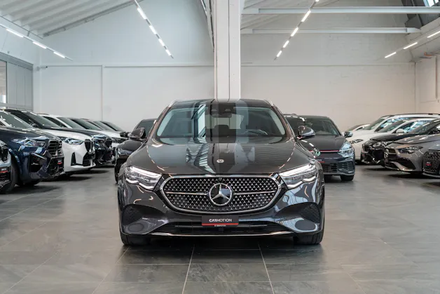 MERCEDES-BENZ E 300 de Avantgarde 4matic Kombi / MBUX Superscreen / Burmester / 360° Kamera