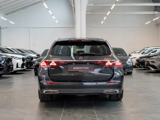 MERCEDES-BENZ E 300 de Avantgarde 4matic Kombi / MBUX Superscreen / Burmester / 360° Kamera