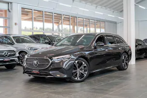 MERCEDES-BENZ E 300 de Avantgarde 4matic Kombi / MBUX Superscreen / Burmester / 360° Kamera