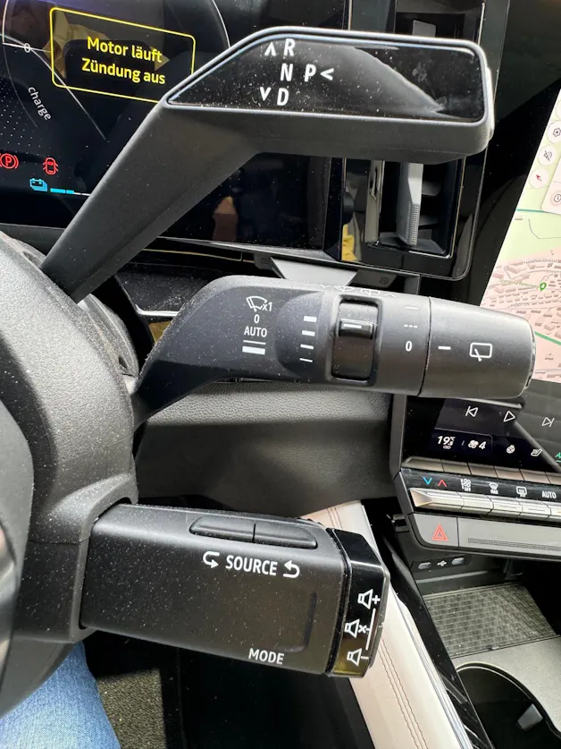 RENAULT Espace 1.2 E-Tech 200 Iconic