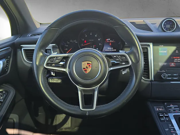 PORSCHE Macan PDK