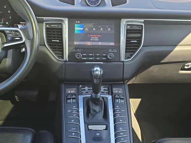 PORSCHE Macan PDK