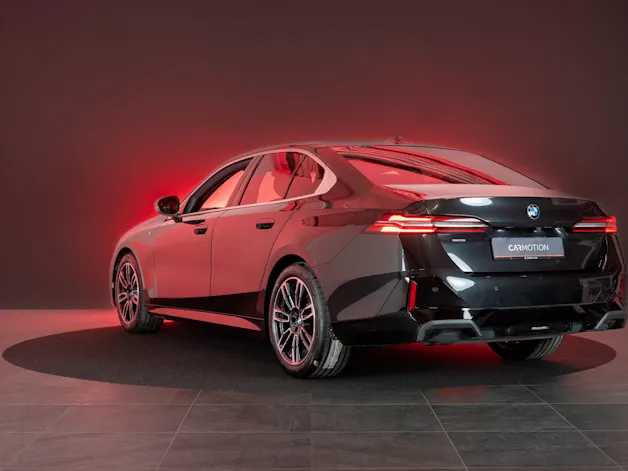 BMW 520i M Sport / Iconic Glow / Rückfahrkamera / el.Sitze