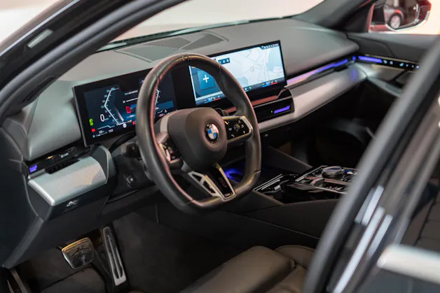 BMW 520i M Sport / Iconic Glow / Rückfahrkamera / el.Sitze