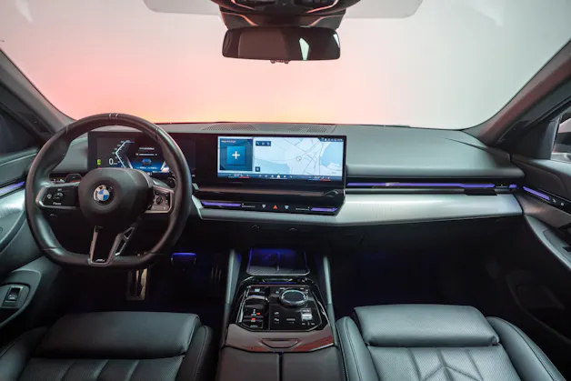 BMW 520i M Sport / Iconic Glow / Rückfahrkamera / el.Sitze