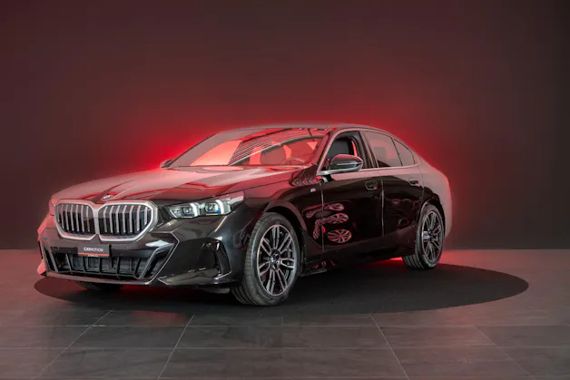 BMW 520i M Sport / Iconic Glow / Rückfahrkamera / el.Sitze
