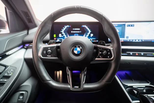 BMW 520i M Sport / Iconic Glow / Rückfahrkamera / el.Sitze