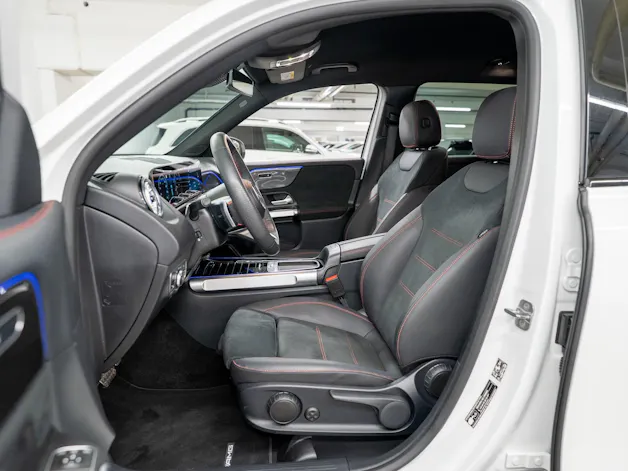MERCEDES-BENZ GLB 250 AMG Line 4matic / Facelift / Rückfahrkamera / Ambientebeleuchtung