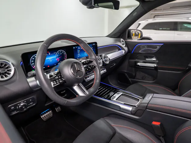 MERCEDES-BENZ GLB 250 AMG Line 4matic / Facelift / Rückfahrkamera / Ambientebeleuchtung