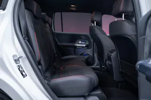 MERCEDES-BENZ GLB 250 AMG Line 4matic / Facelift / Rückfahrkamera / Ambientebeleuchtung
