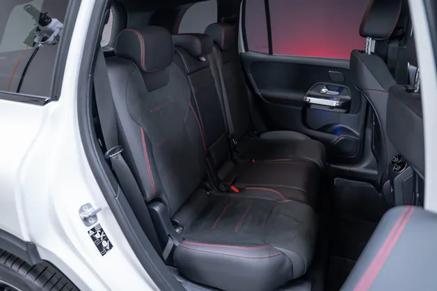 MERCEDES-BENZ GLB 250 AMG Line 4matic / Facelift / Rückfahrkamera / Ambientebeleuchtung