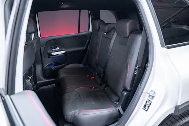 MERCEDES-BENZ GLB 250 AMG Line 4matic / Facelift / Rückfahrkamera / Ambientebeleuchtung
