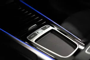 MERCEDES-BENZ GLB 250 AMG Line 4matic / Facelift / Rückfahrkamera / Ambientebeleuchtung
