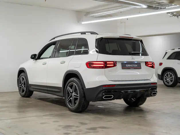 MERCEDES-BENZ GLB 250 AMG Line 4matic / Facelift / Rückfahrkamera / Ambientebeleuchtung