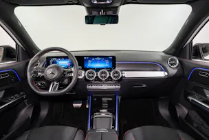 MERCEDES-BENZ GLB 250 AMG Line 4matic / Facelift / Rückfahrkamera / Ambientebeleuchtung