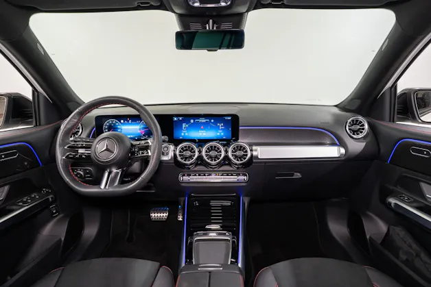MERCEDES-BENZ GLB 250 AMG Line 4matic / Facelift / Rückfahrkamera / Ambientebeleuchtung
