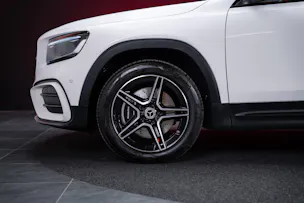 MERCEDES-BENZ GLB 250 AMG Line 4matic / Facelift / Rückfahrkamera / Ambientebeleuchtung